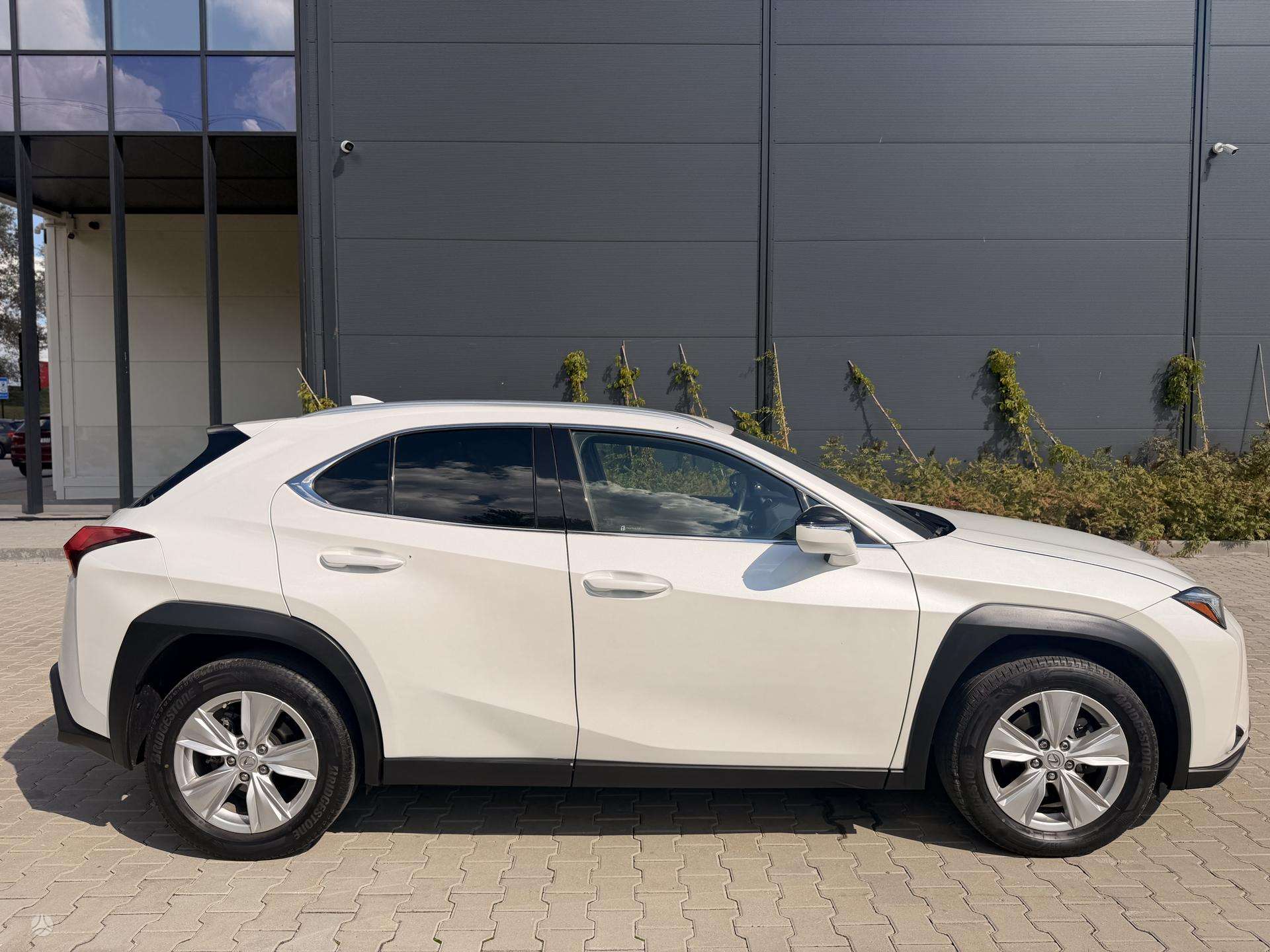 Lexus UX 250h nuotrauka 5