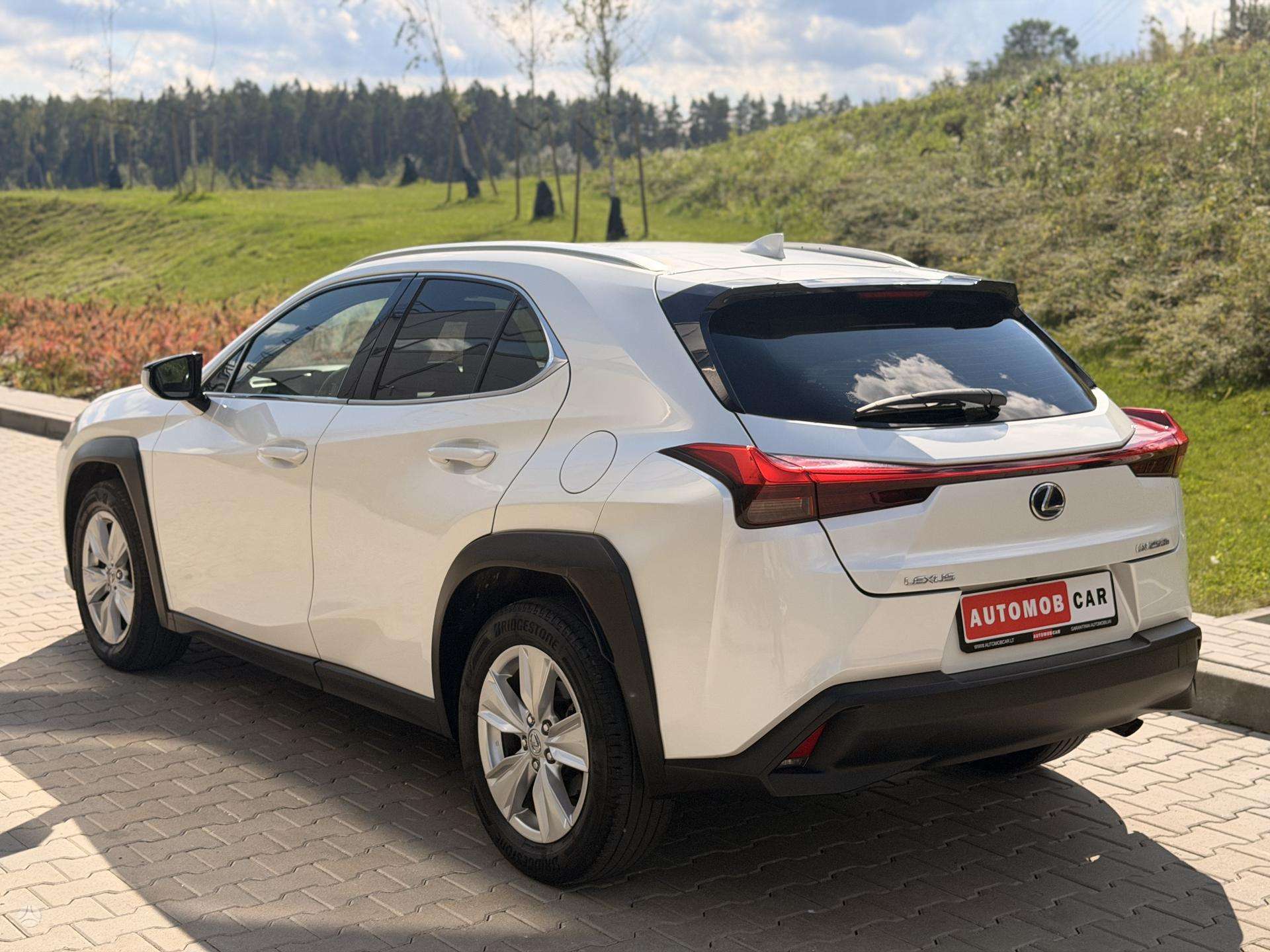 Lexus UX 250h nuotrauka 8