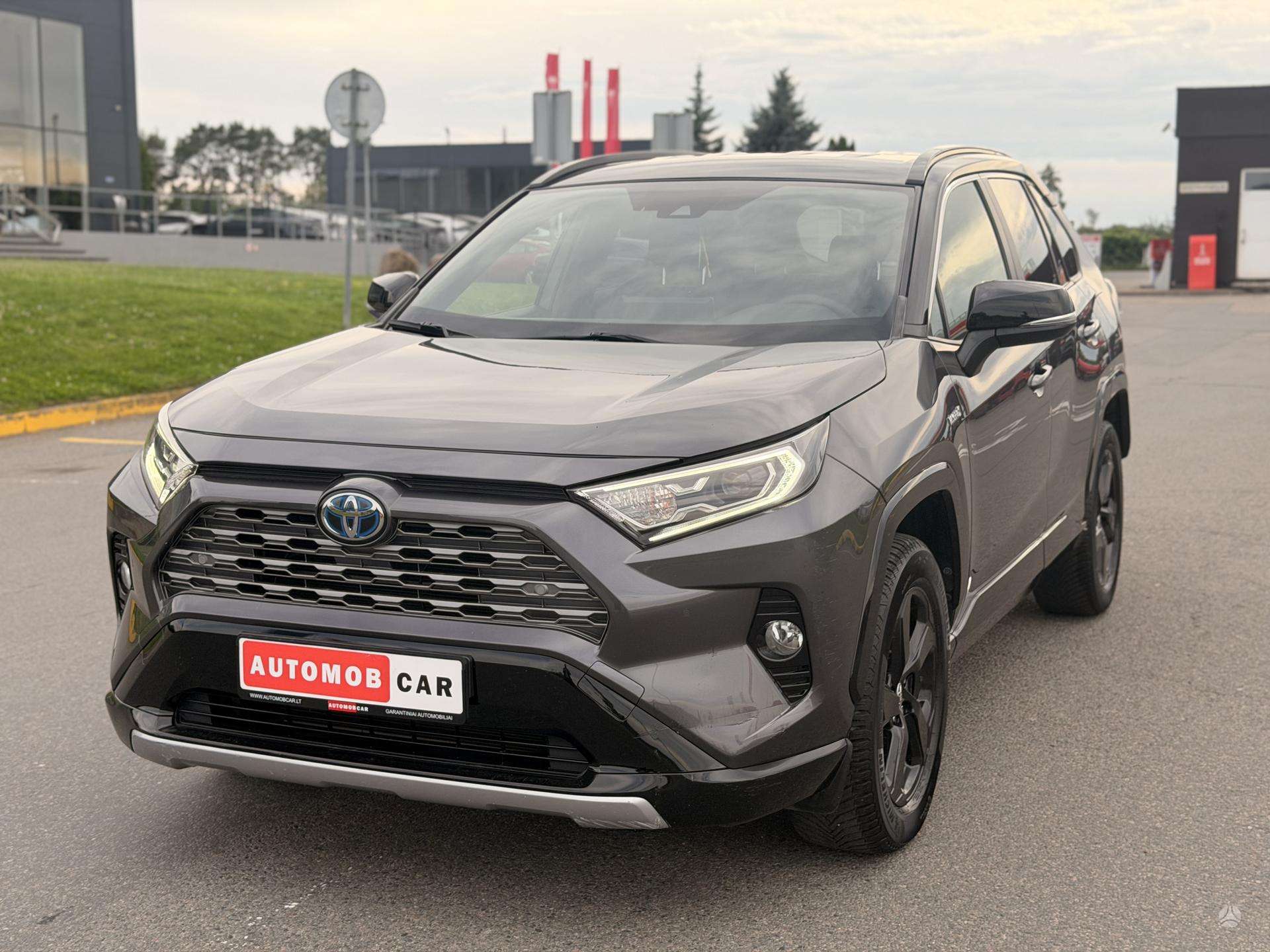 Toyota RAV4 nuotrauka 1 iš 32