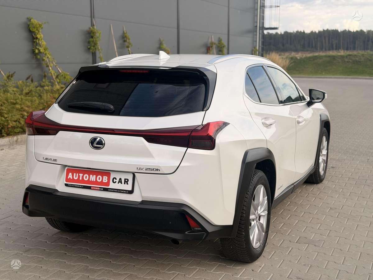 Lexus UX 250h nuotrauka 4