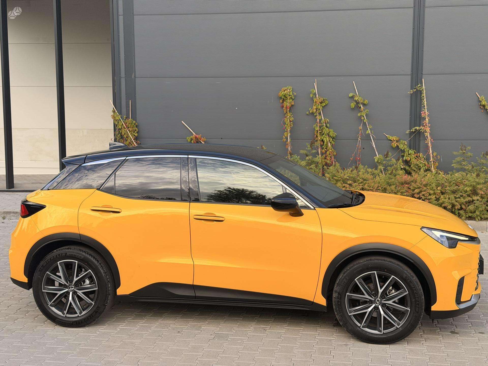 Lexus LBX nuotrauka 8