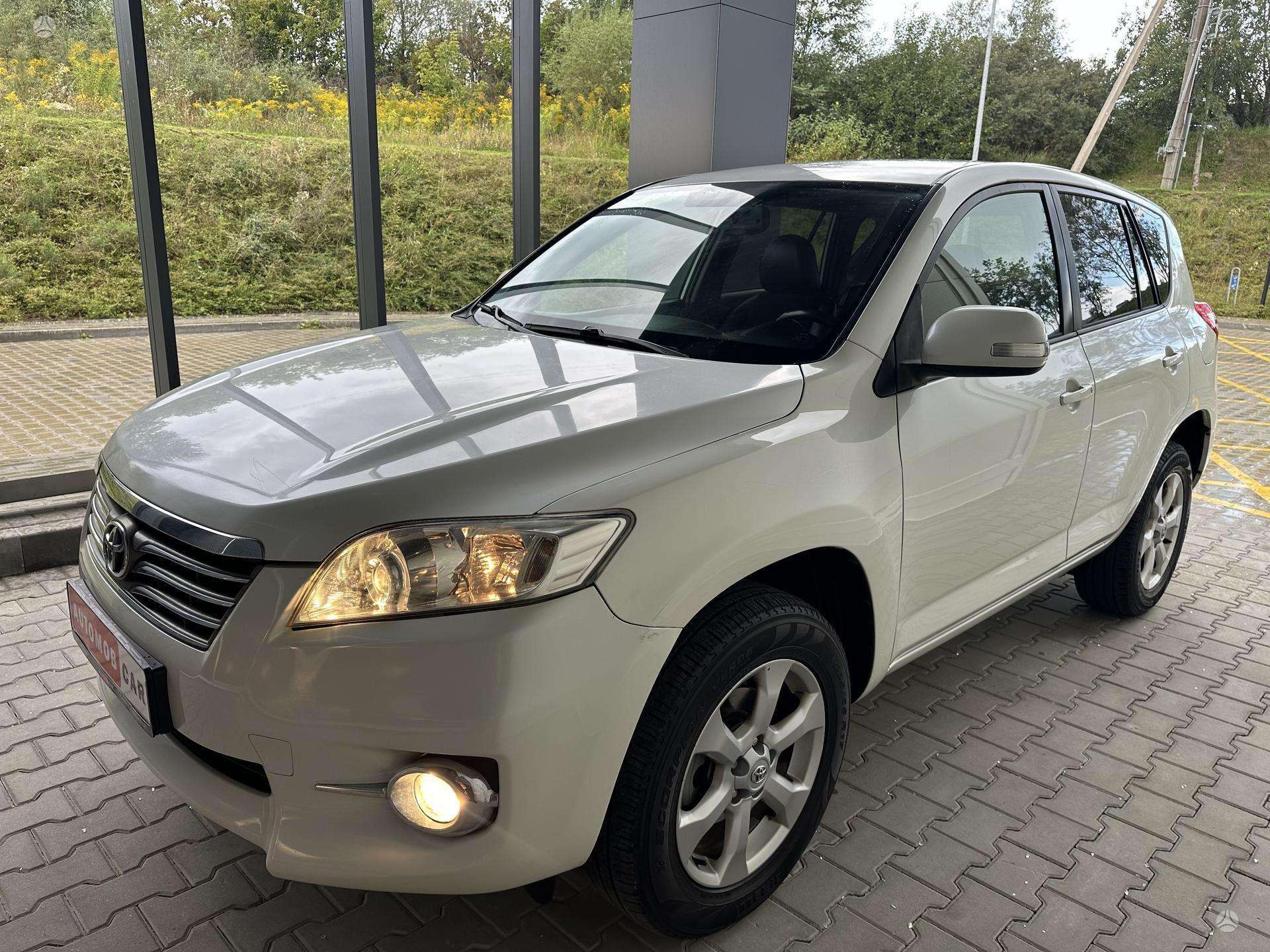 Toyota RAV4 nuotrauka 1 iš 41