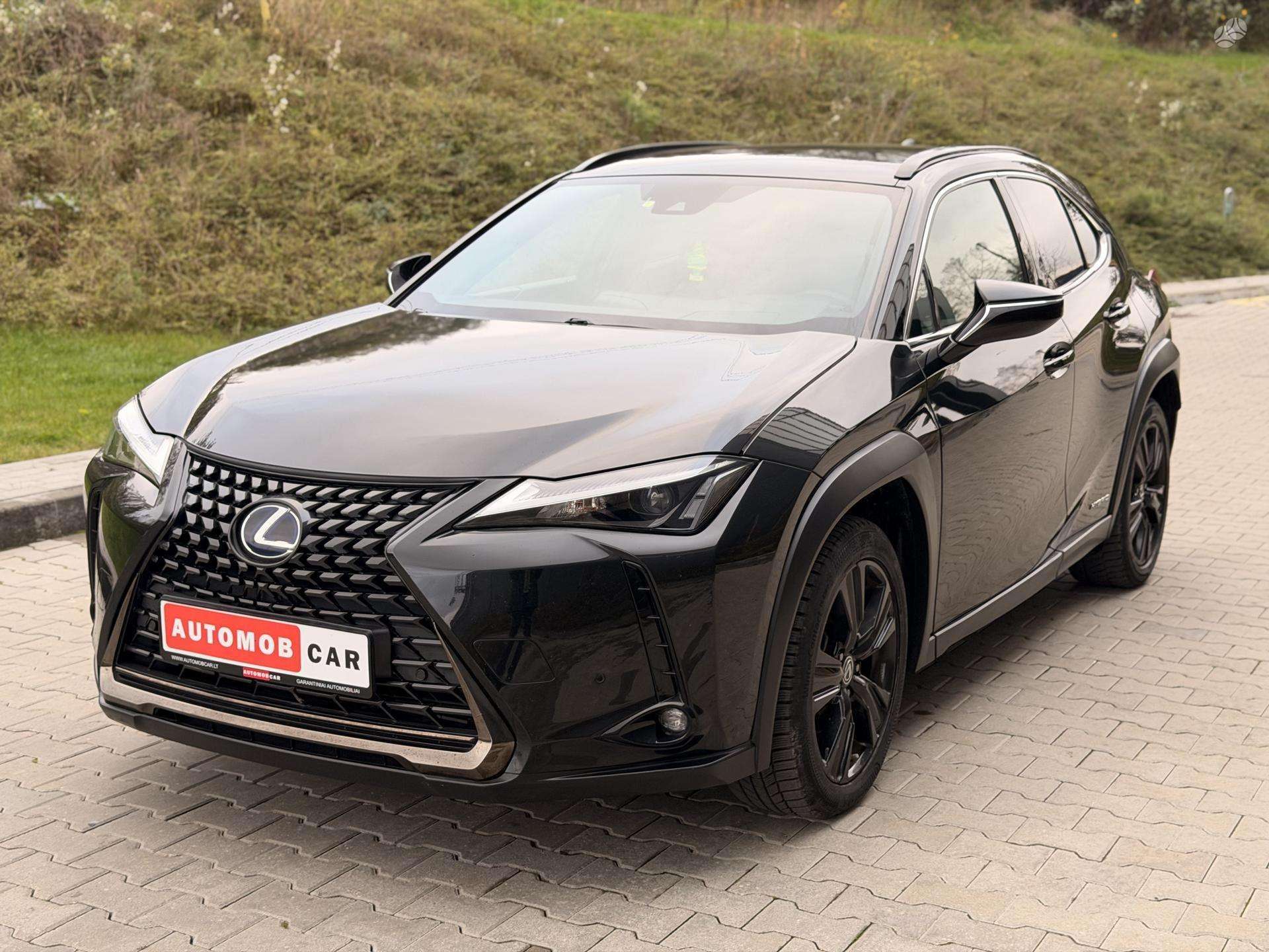 Lexus UX 250h nuotrauka 1 iš 40