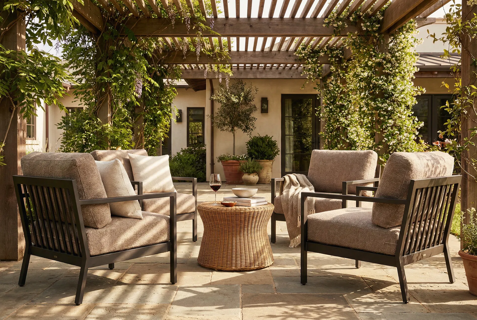 Outdoor lounge