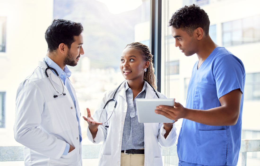 Simplifique a TI na saúde, aprimore o atendimento com menos complexidade