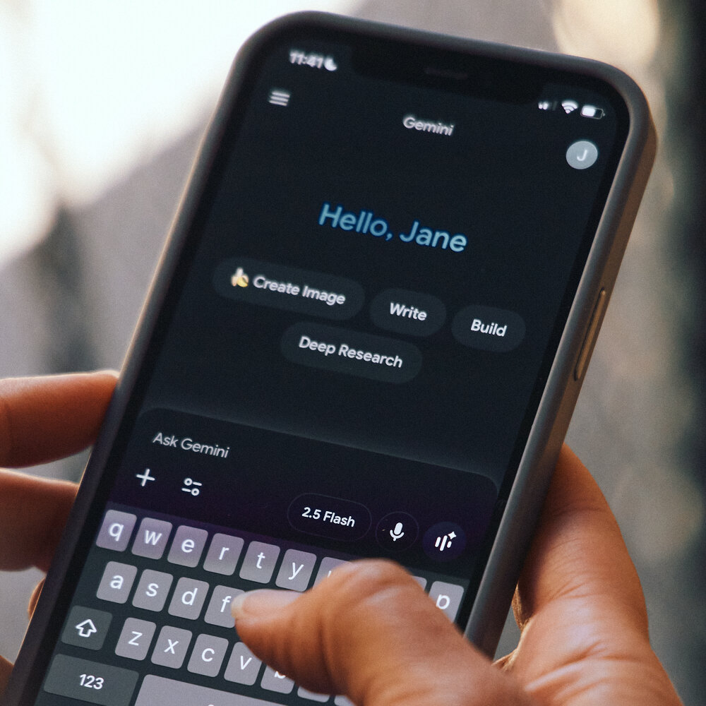 Apple and Google Forge AI Alliance: A Strategic Partnership