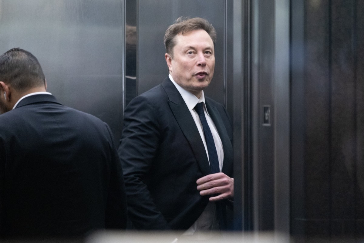 Musk Confirms Grok Training on OpenAI Data in Testimony