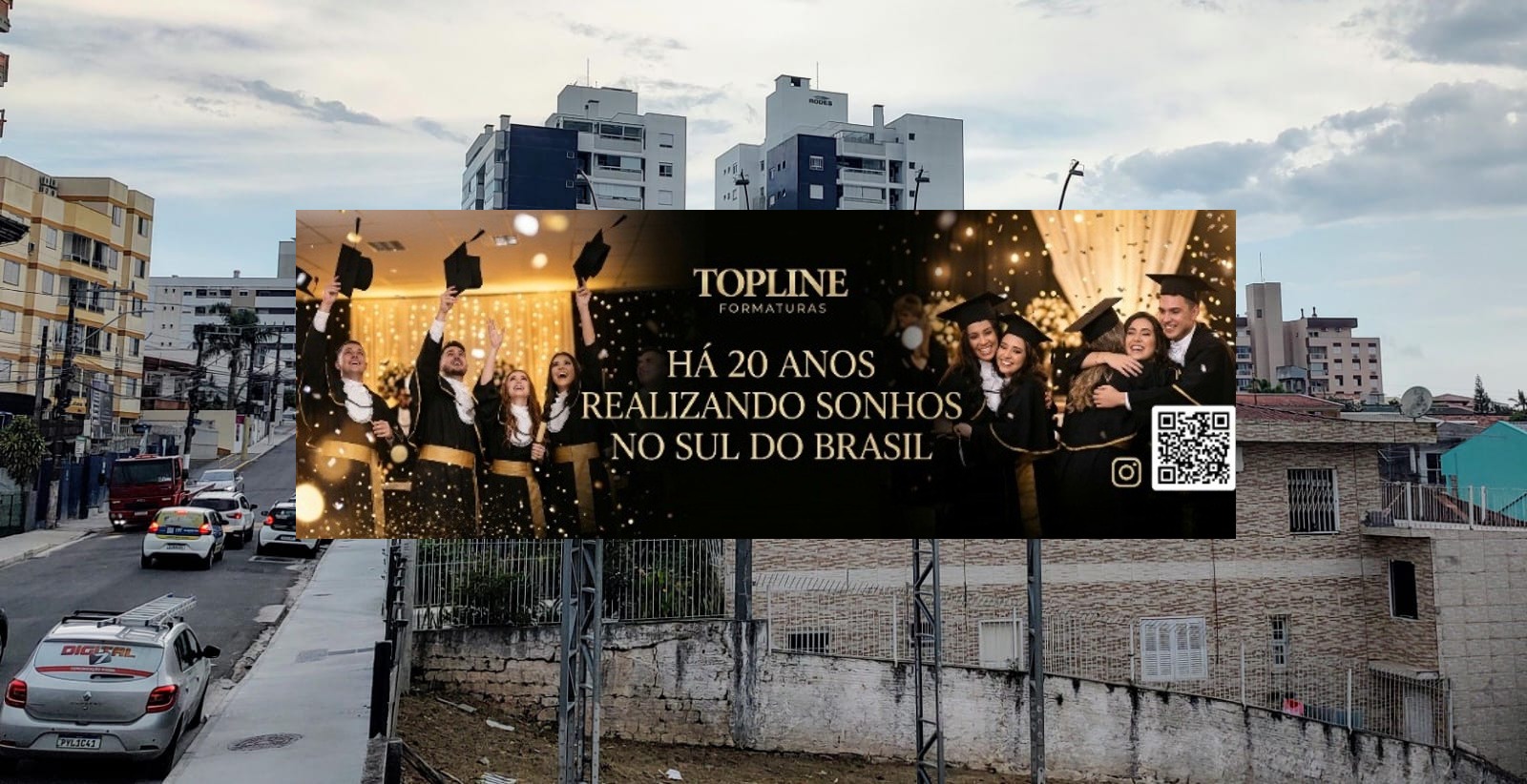 Mockup do frontlight com arte de top line formaturas