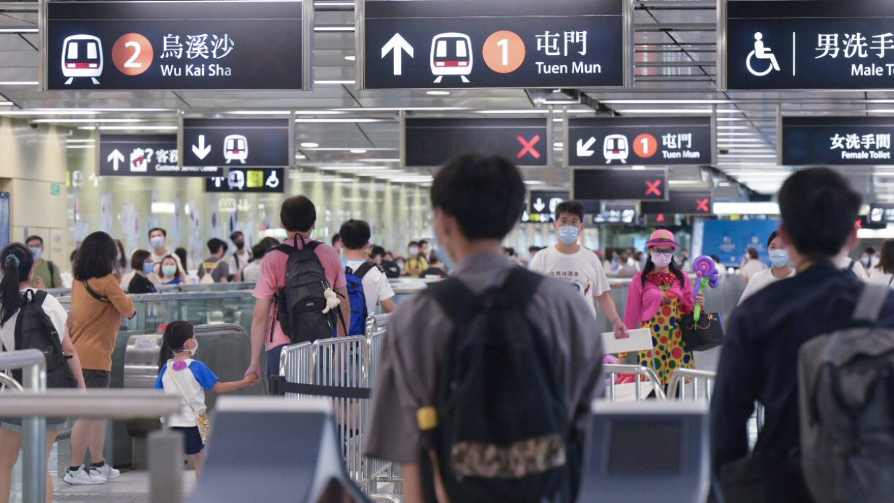 港鐵新收費模式辣㷫全城!市民怒轟「變相加價」 專家爆料基層恐變大輸家?