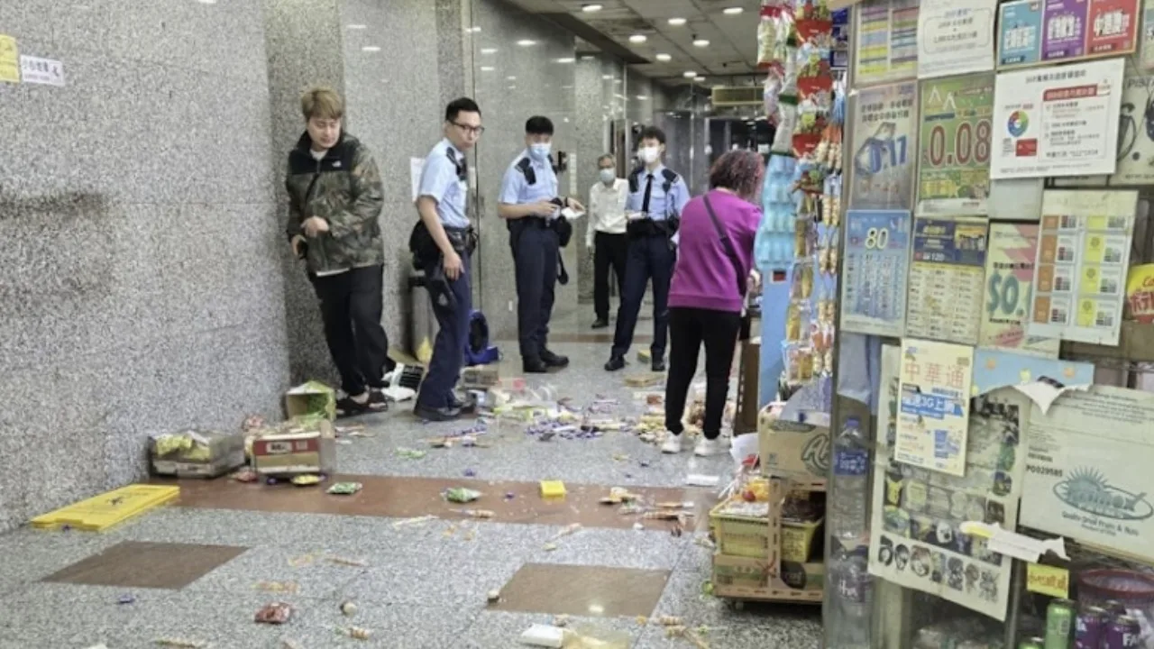 三煞屯門盈豐商場打砸店舖：持棍橫掃糖果、砸爛遊戲機，究竟為何？