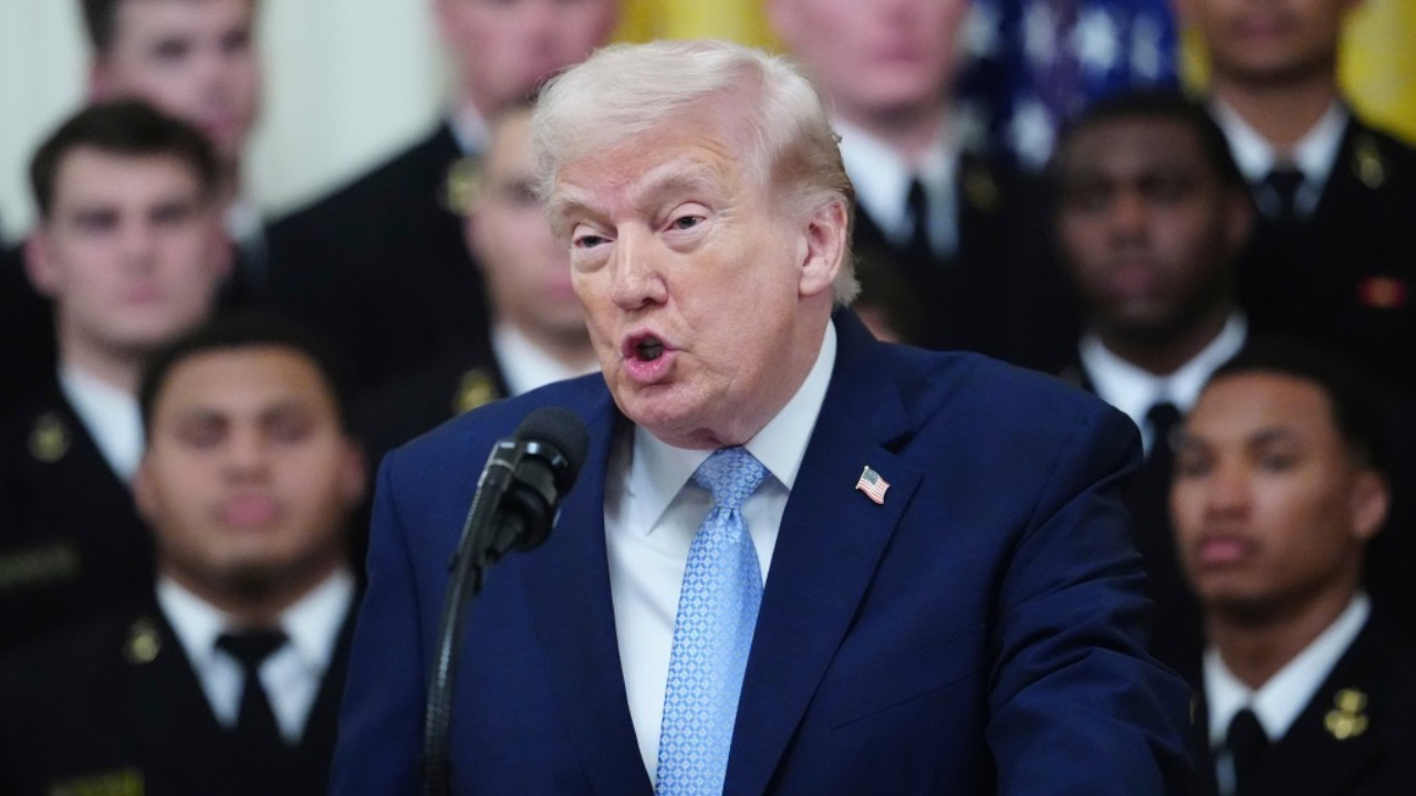 特朗普對伊朗軍事行動的矛盾表述:炒作謊言與美軍2000億損失真相拆解!