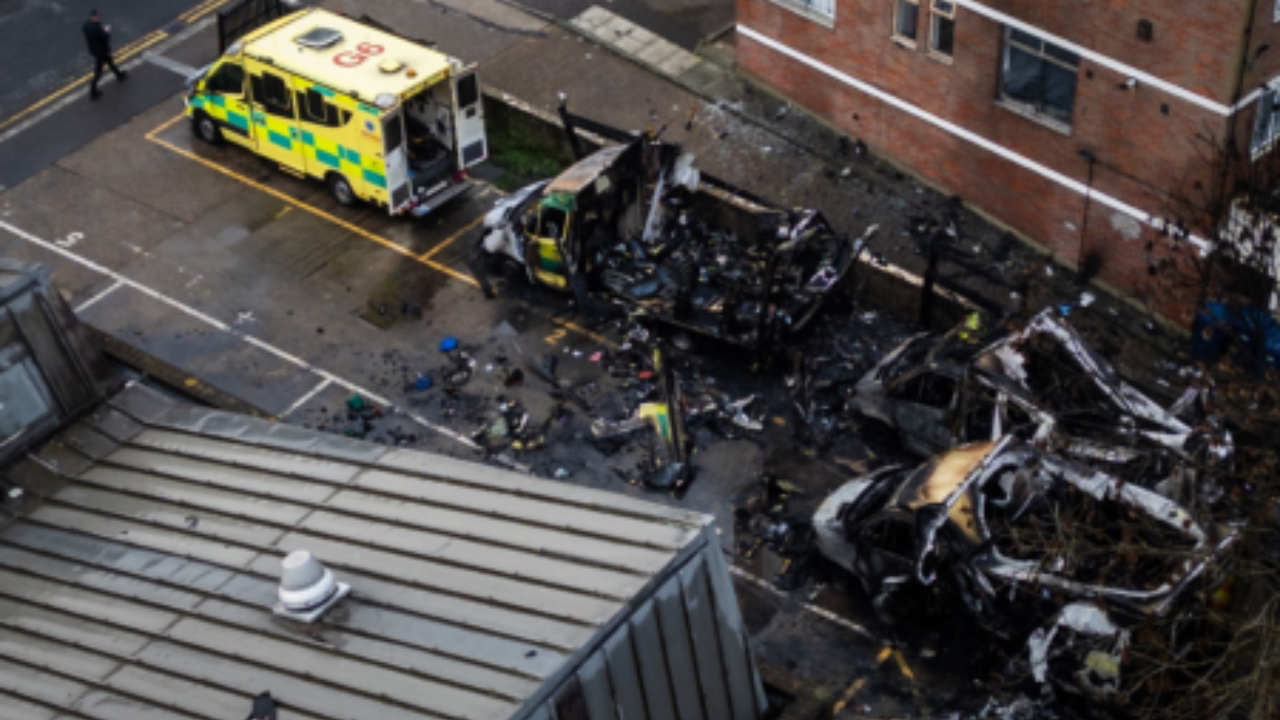 CCTV 曝光冷血犯案過程!英國猶太社區爆恐慌,警方列仇恨犯罪徹查!