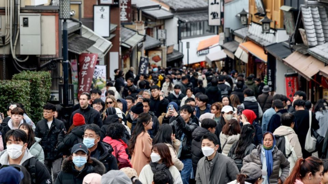 「台灣有事」衝擊日本旅遊業：中國遊客銳減，AI技術「翻車」，文化軟實力面臨挑戰
