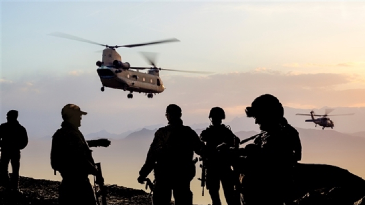 美伊衝突:特朗普「邊增兵邊和談」策略下的中東僵局與全球影響