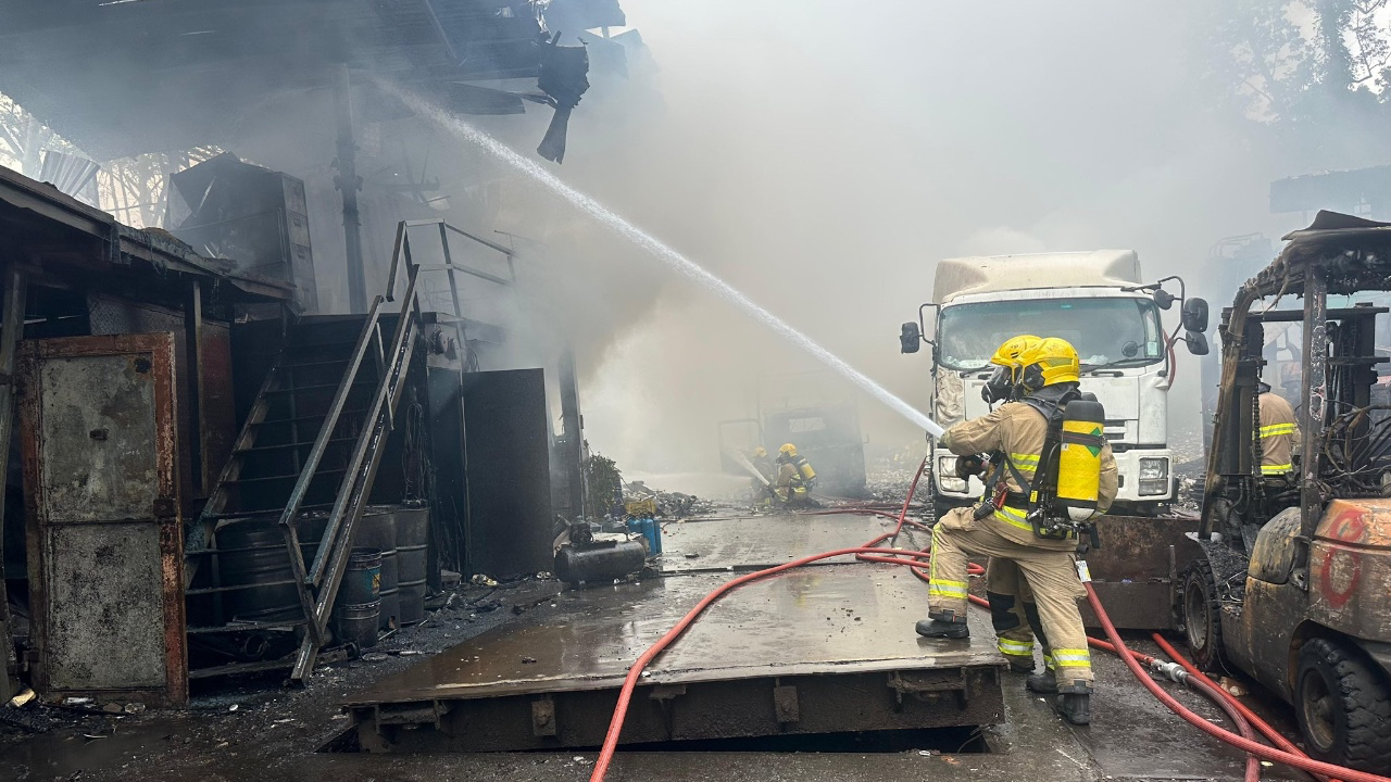 大埔回收場火警釀多人重傷:工安隱患與危險品監管的深層反思