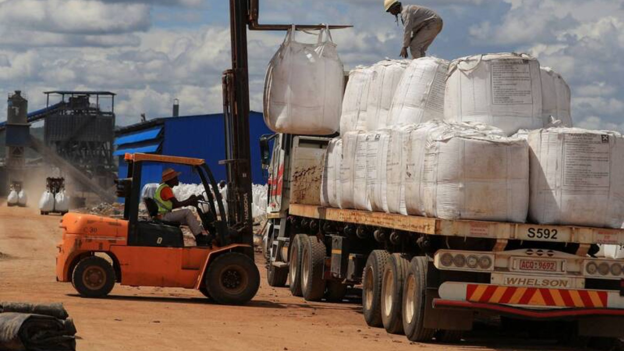 中國被將了一軍!非洲4國聯手反口「斷糧」!出口禁令+美國搶礦,中國電池業面臨危機