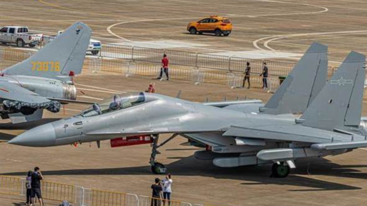 中國軍事科技與海洋戰略新篇章：殲-16D電戰機利劍出鞘，遠海浮動島築夢深藍