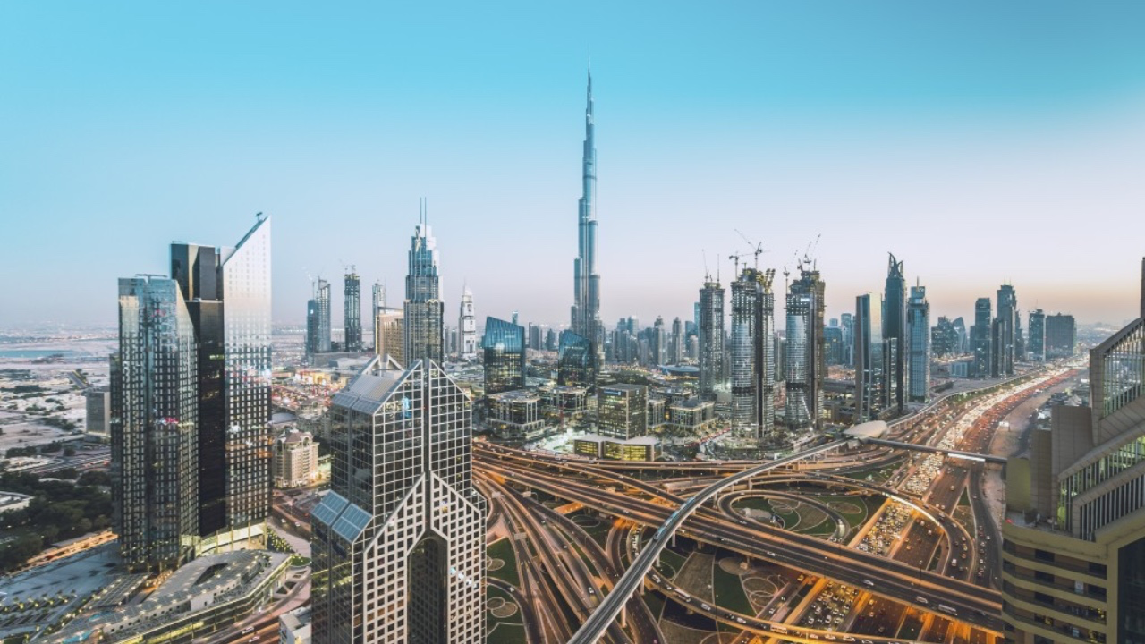 泡沫與戰火：杜拜樓市神話破滅，全球資金版圖重構