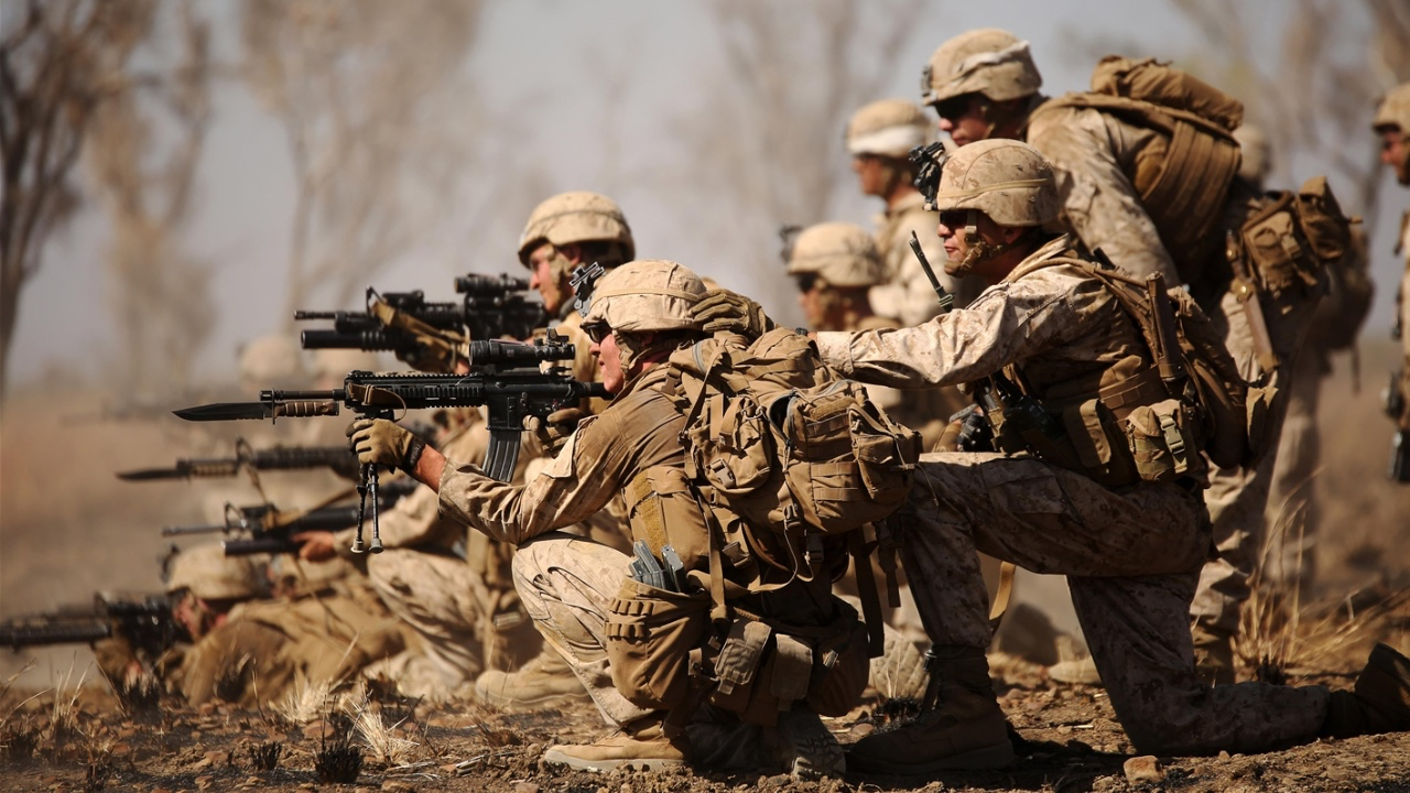 一文睇清!美軍2200人奪島為何失敗?伊朗5人戰略,徹底破解美國軍事神話