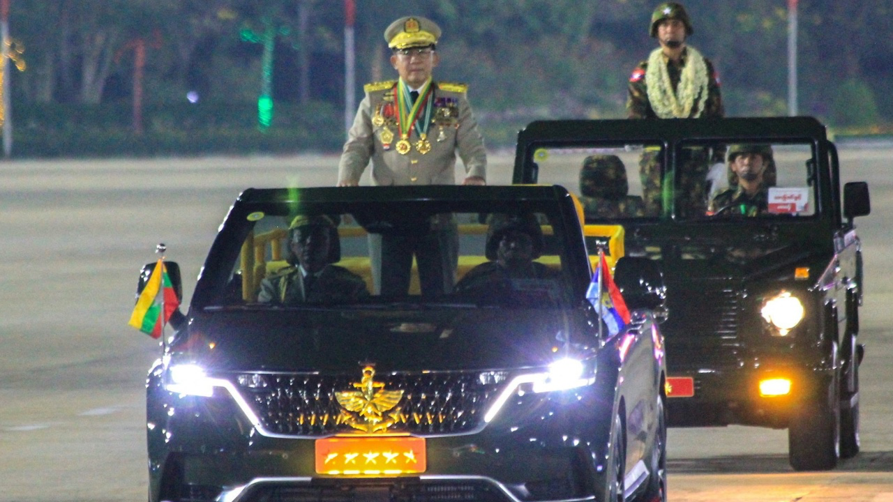 緬甸敏昂萊辭去軍職謀總統大位 內戰五年近9.3萬人喪生