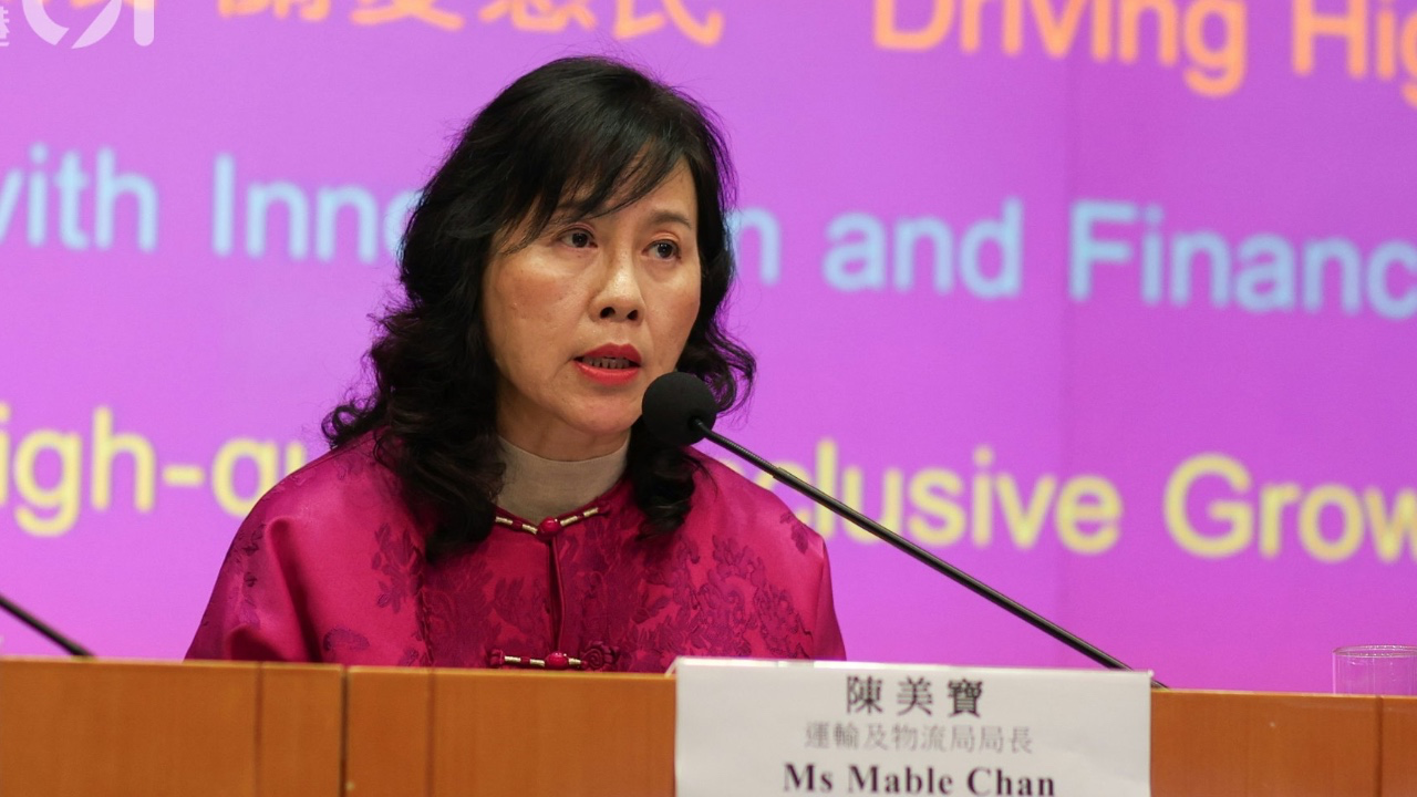 陳美寶向立法會介紹智慧綠色交通新規管框架 啟德2031年通車倒計時