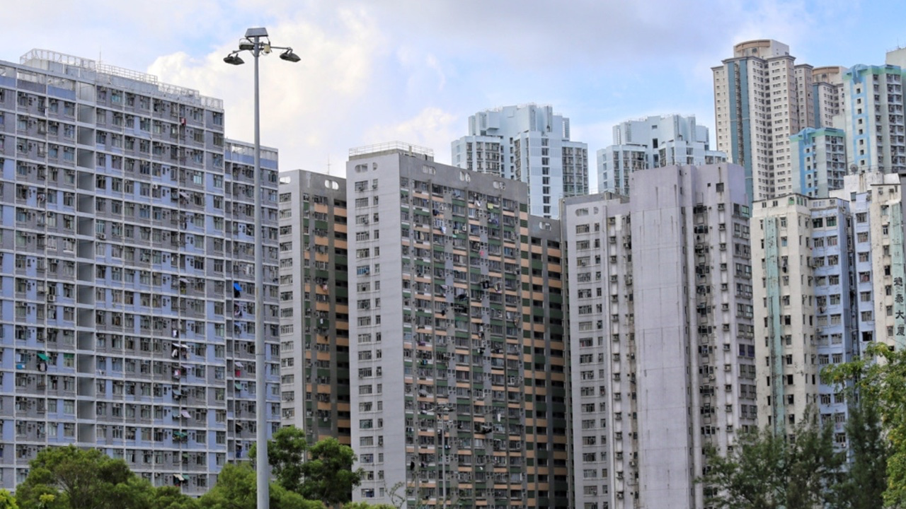 公屋富戶10月起須交2.5倍租！住戶欲減人工自救，網民倡2招應對