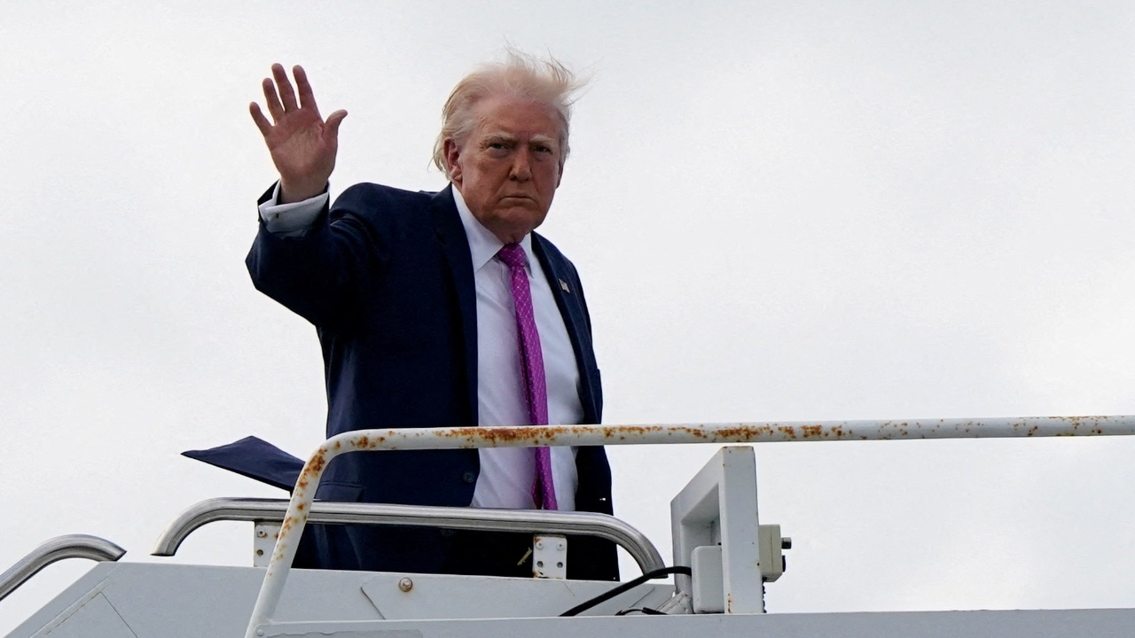 美國總統特朗普「棄守」霍爾木茲海峽!石油美元體系動搖,石油人民幣趁勢崛起