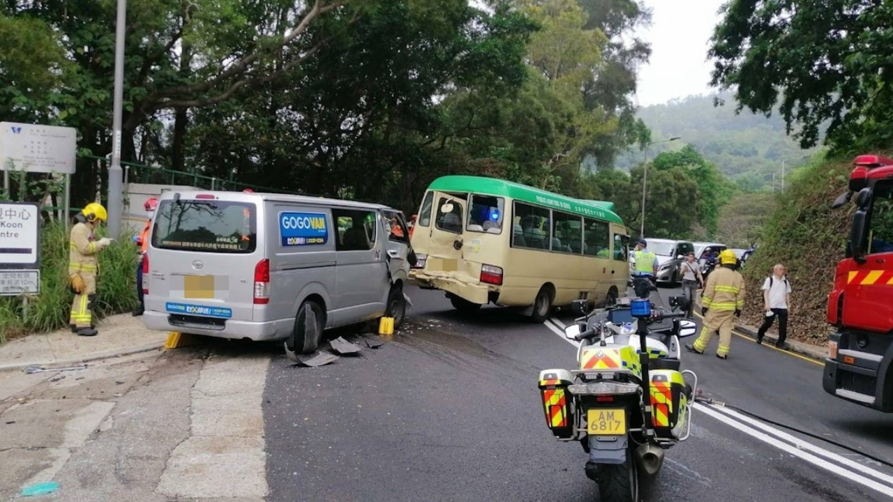 小巴貨車相撞！荃錦公路全封！解構「致命」彎位設計、司機壓力沉重一擊！