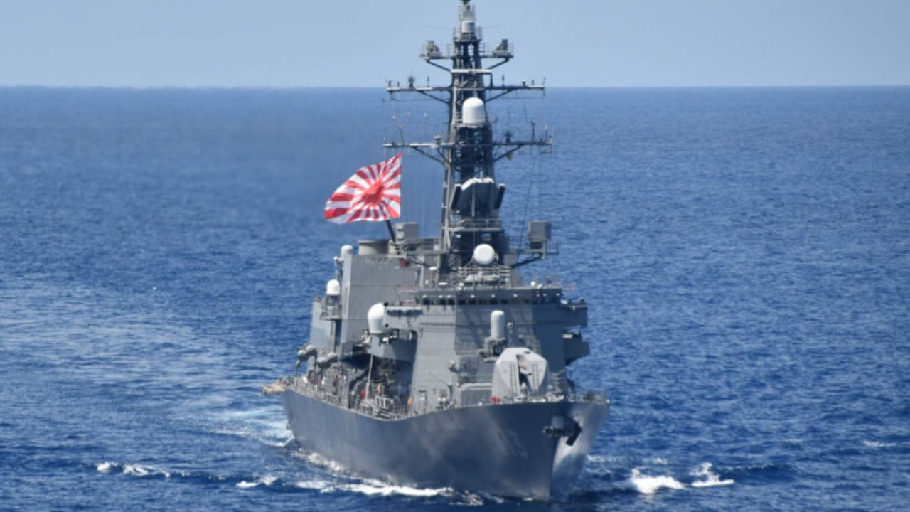 高市早苗首次出手！日本軍艦夜闖台海，試底線成功？北京竟然一炮不發？大家以為中國縮沙？最危險係下一步！