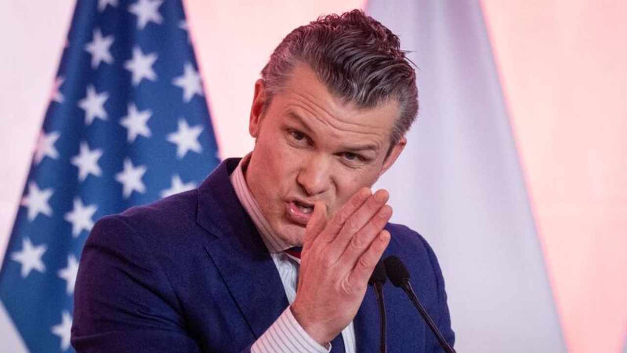 美軍內部信任破裂，赫格塞思一句「我才是負責人」！防長怒斥陸軍部長，令美軍全局變味？