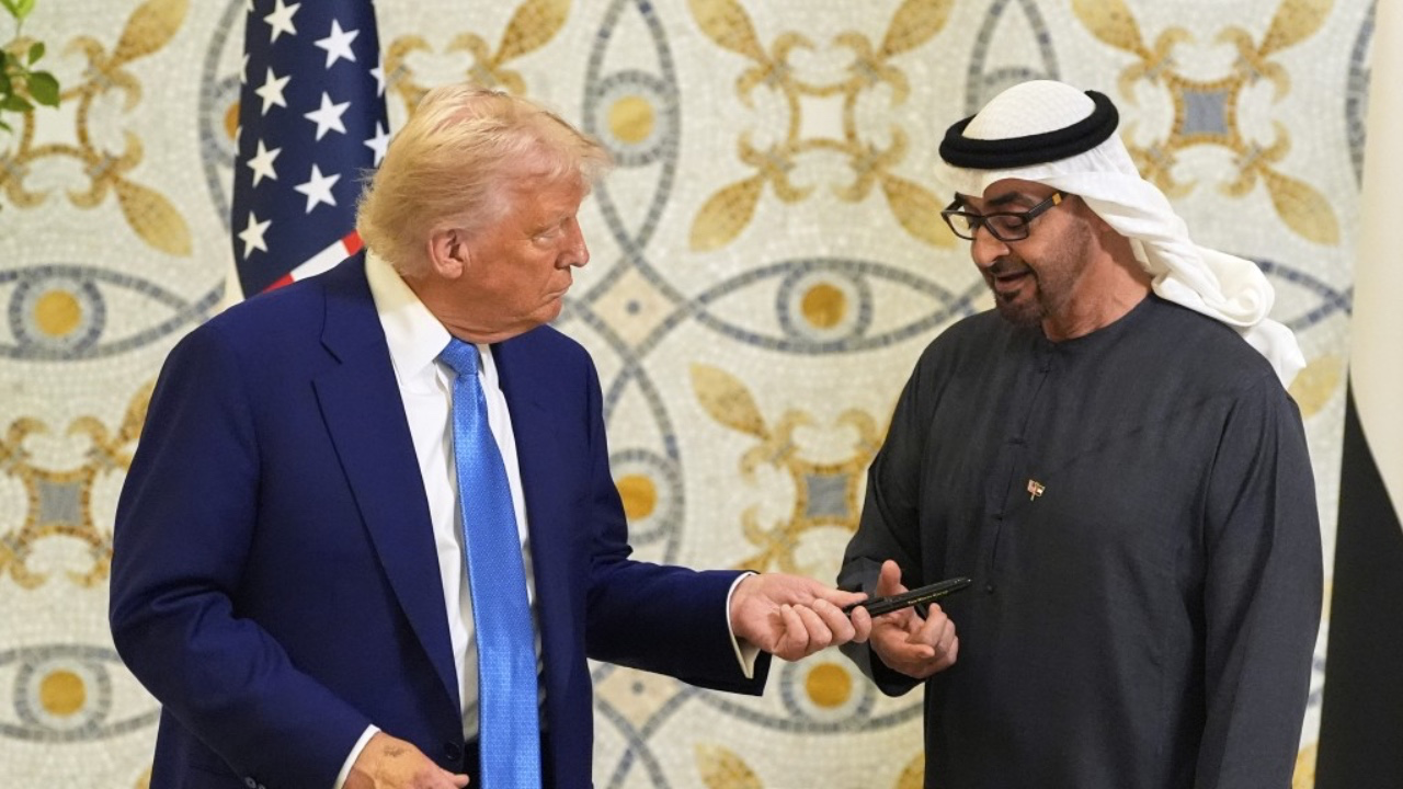 阿聯酋訪美攞金融後盾？人民幣結算陰影浮面，風險由海上燒到銀行！石油美元面臨信心壓力測試！