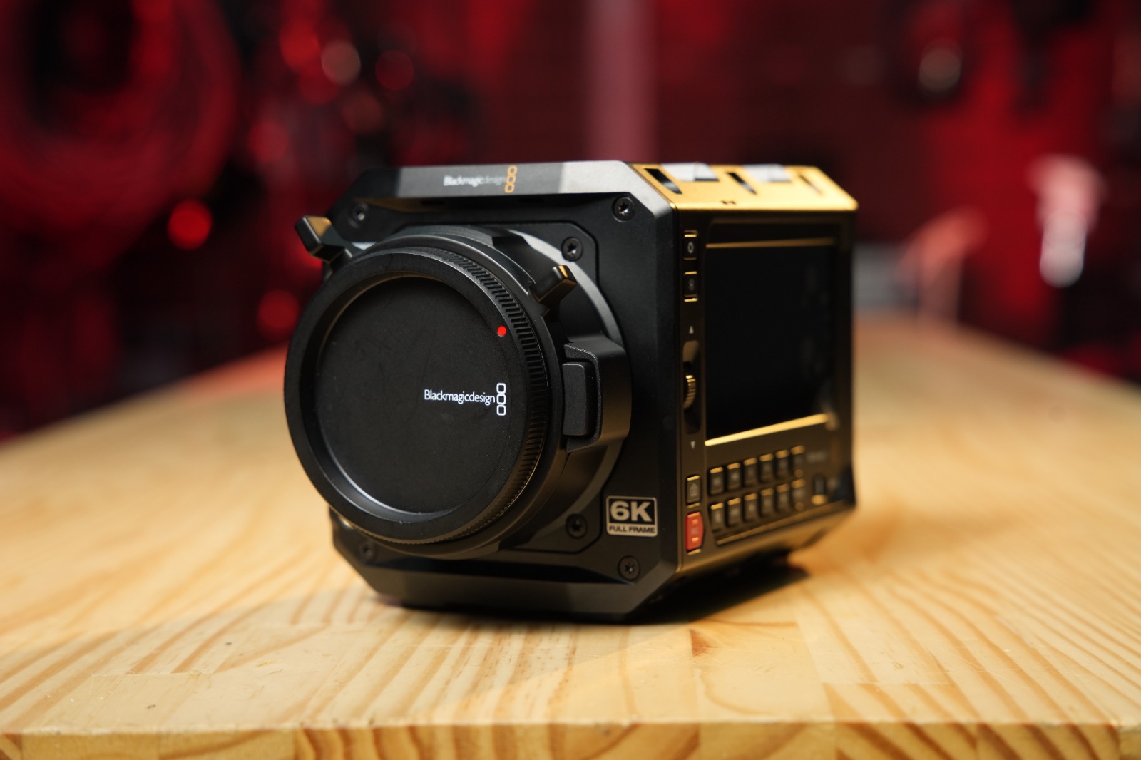 Blackmagic Pyxis 6K EF-mount (corpo)