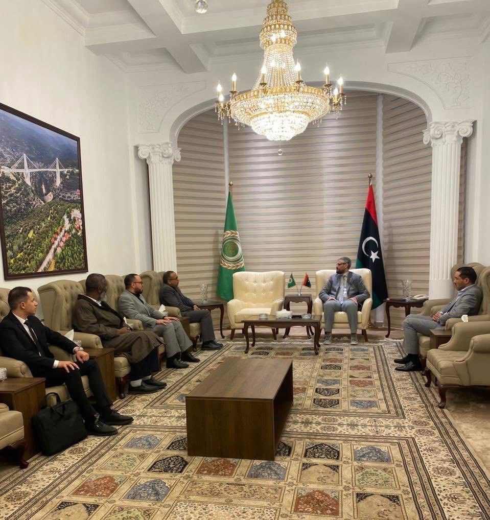 السفير عبدالمطلب ثابت يستقبل وفد المعهد الليبي للمالية العامة لبحث التعاون مع المنظمة العربية للتنمية الإدارية