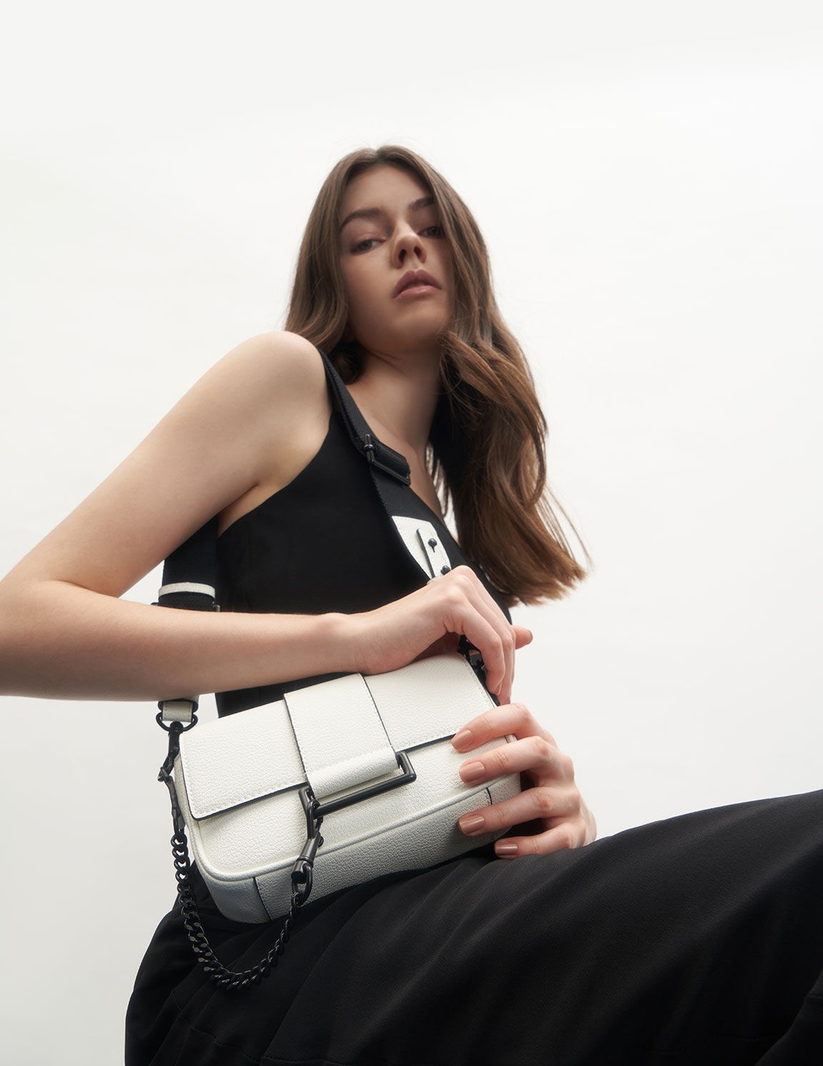 Charles &amp; Keith正价全部产品15% off，点击查看折扣码