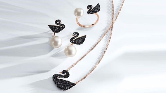 SWAROVSKI 施华洛世奇 | 精致优雅,璀璨夺目的天鹅化身