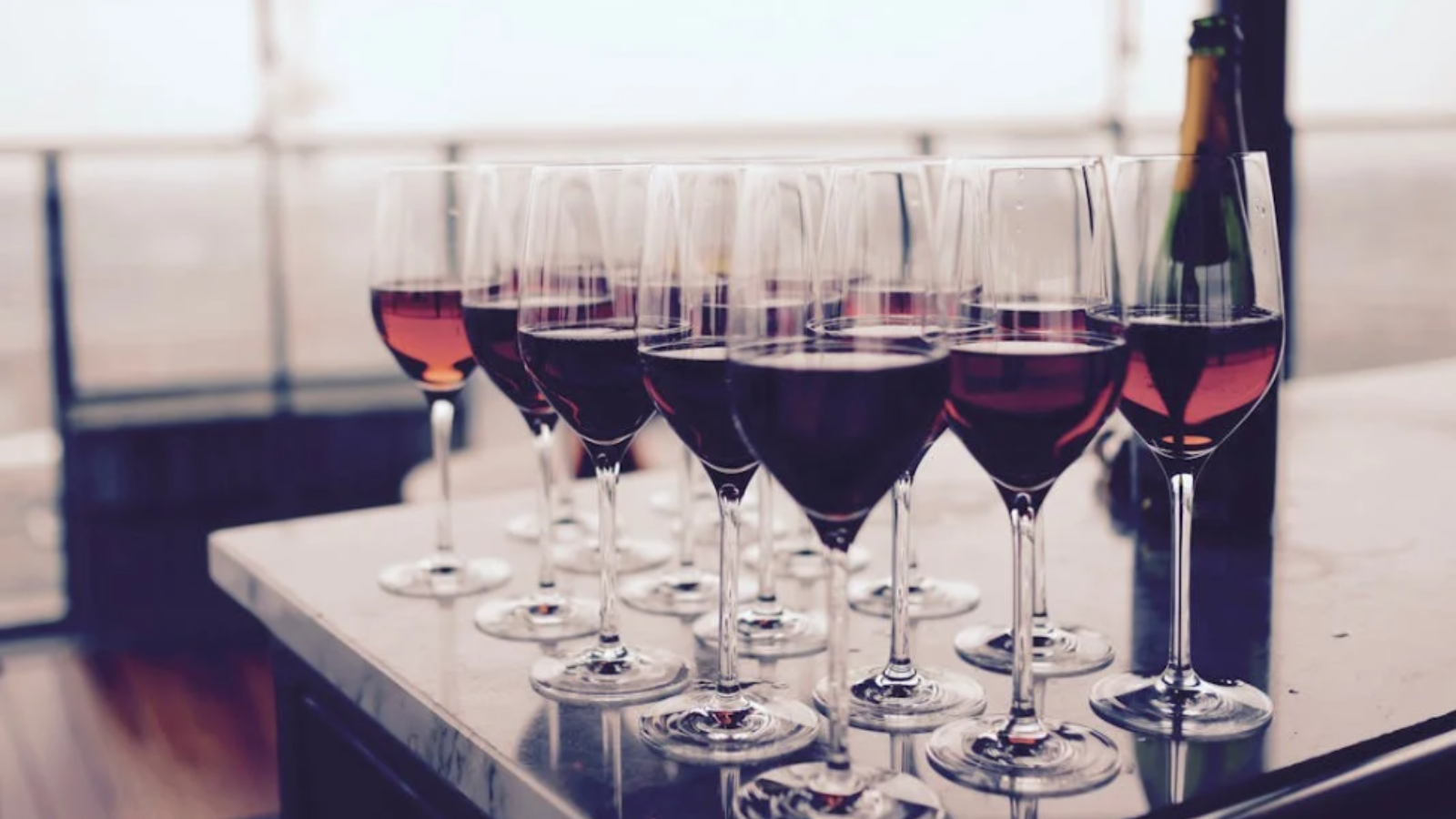 不喝醉也能举杯！英国热门无酒精红酒推荐