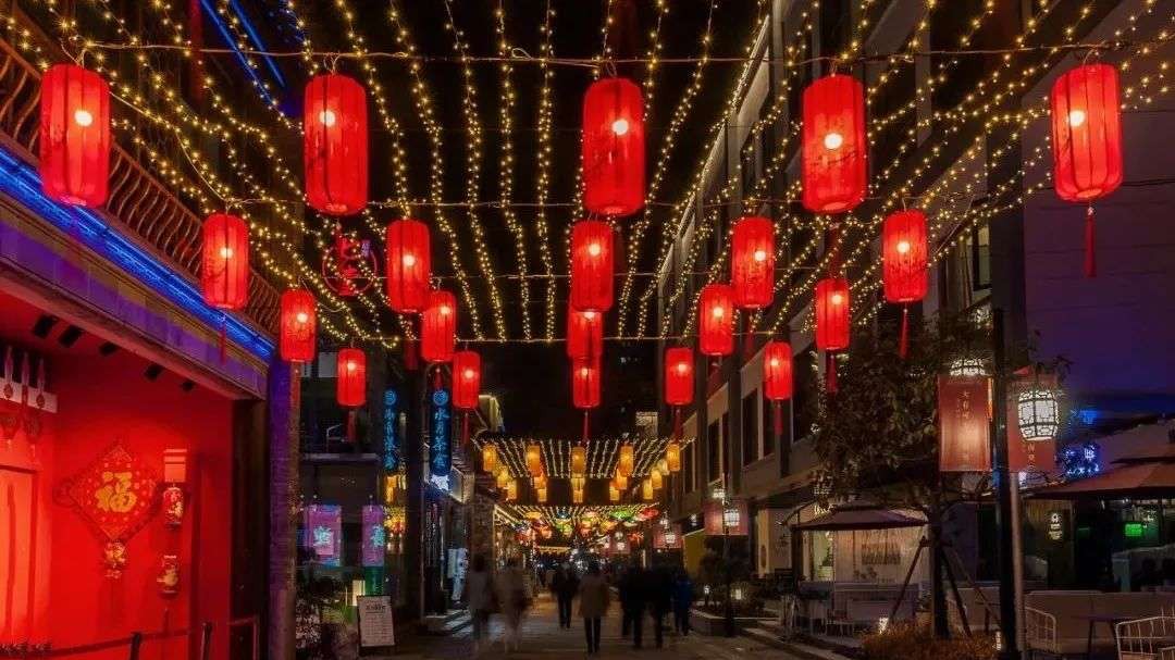 The Business Behind Chinese Reunion Dinner