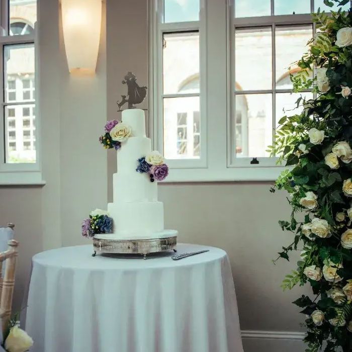 wedding cake sevenoaks