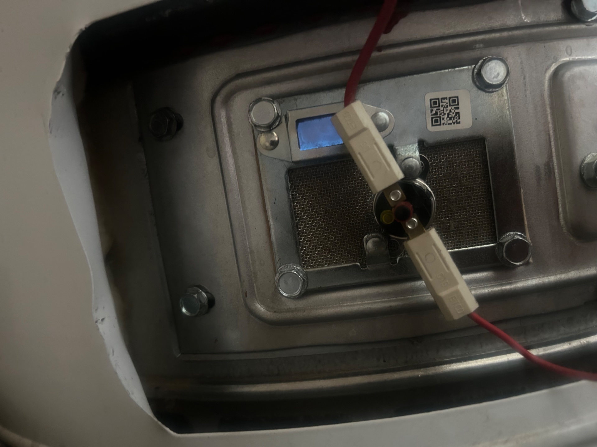 Water Heater Repair - We replaced the safety switch in the water heater in Lubbock, Texas.