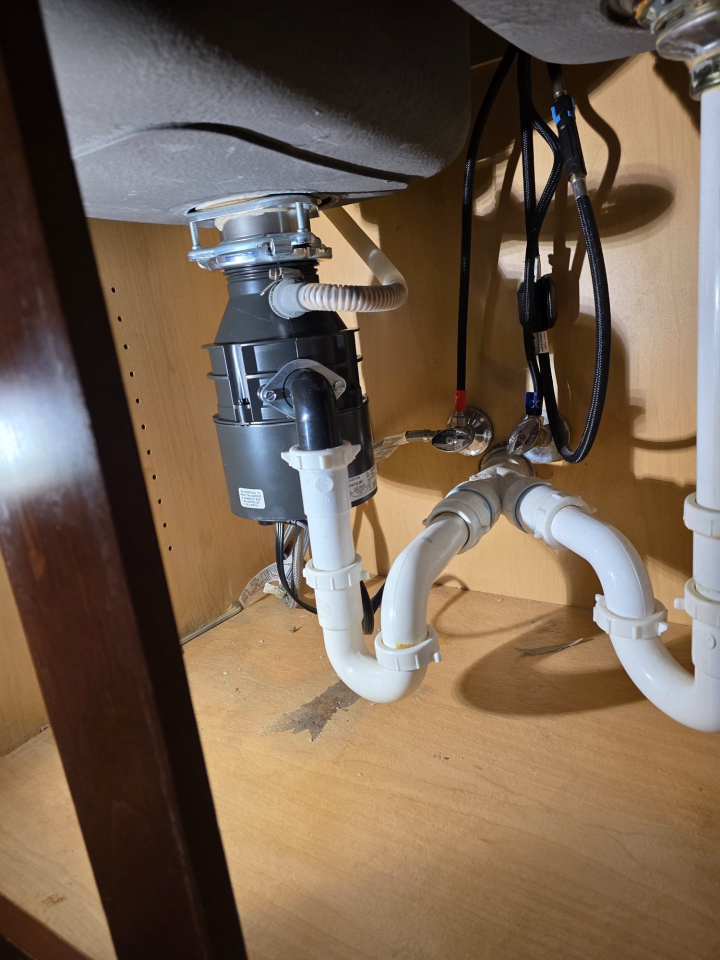 Garbage Disposal Installation in Lubbock, TX - Cotton City Plumbing garbage disposal installation near the Hunters Glen sub-division in Lubbock, TX.