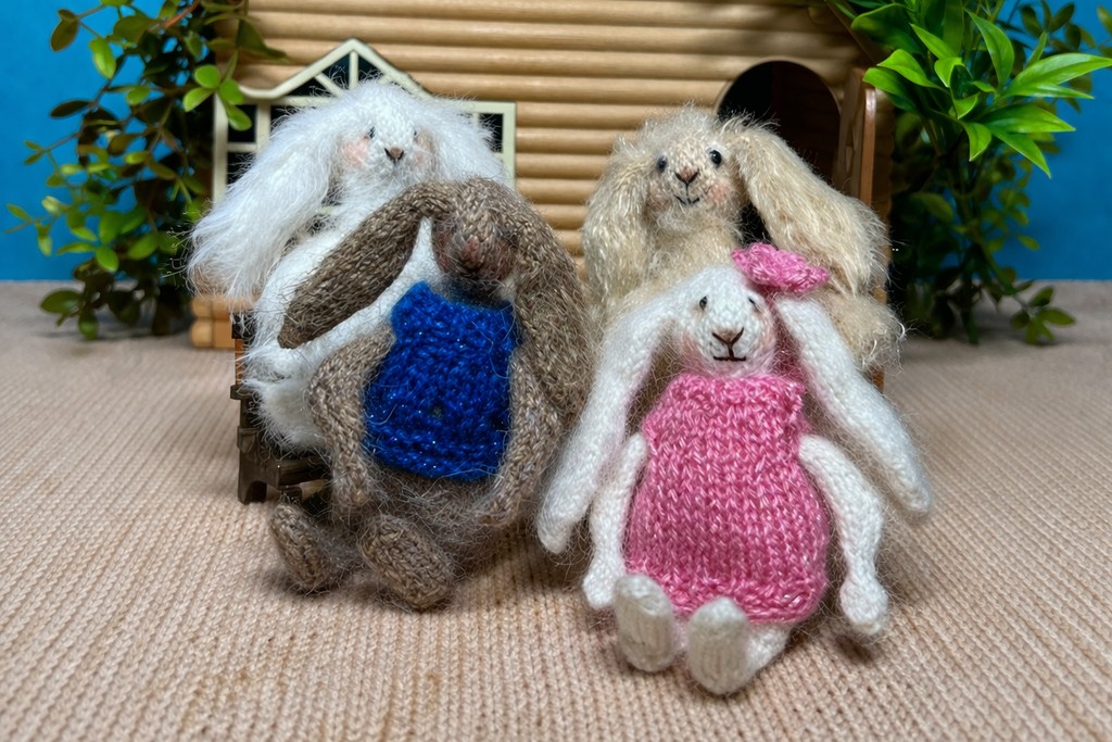 Crafting crochet toys