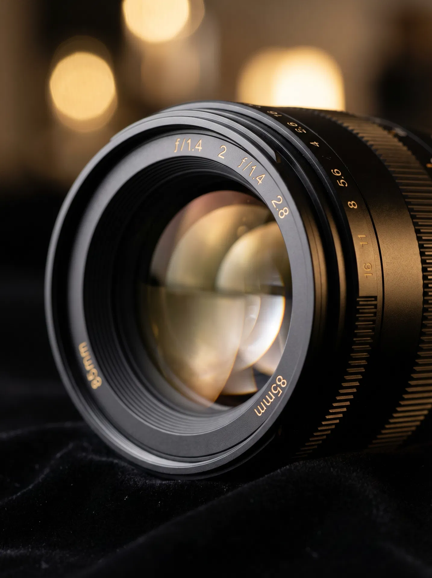 Professional photography lens