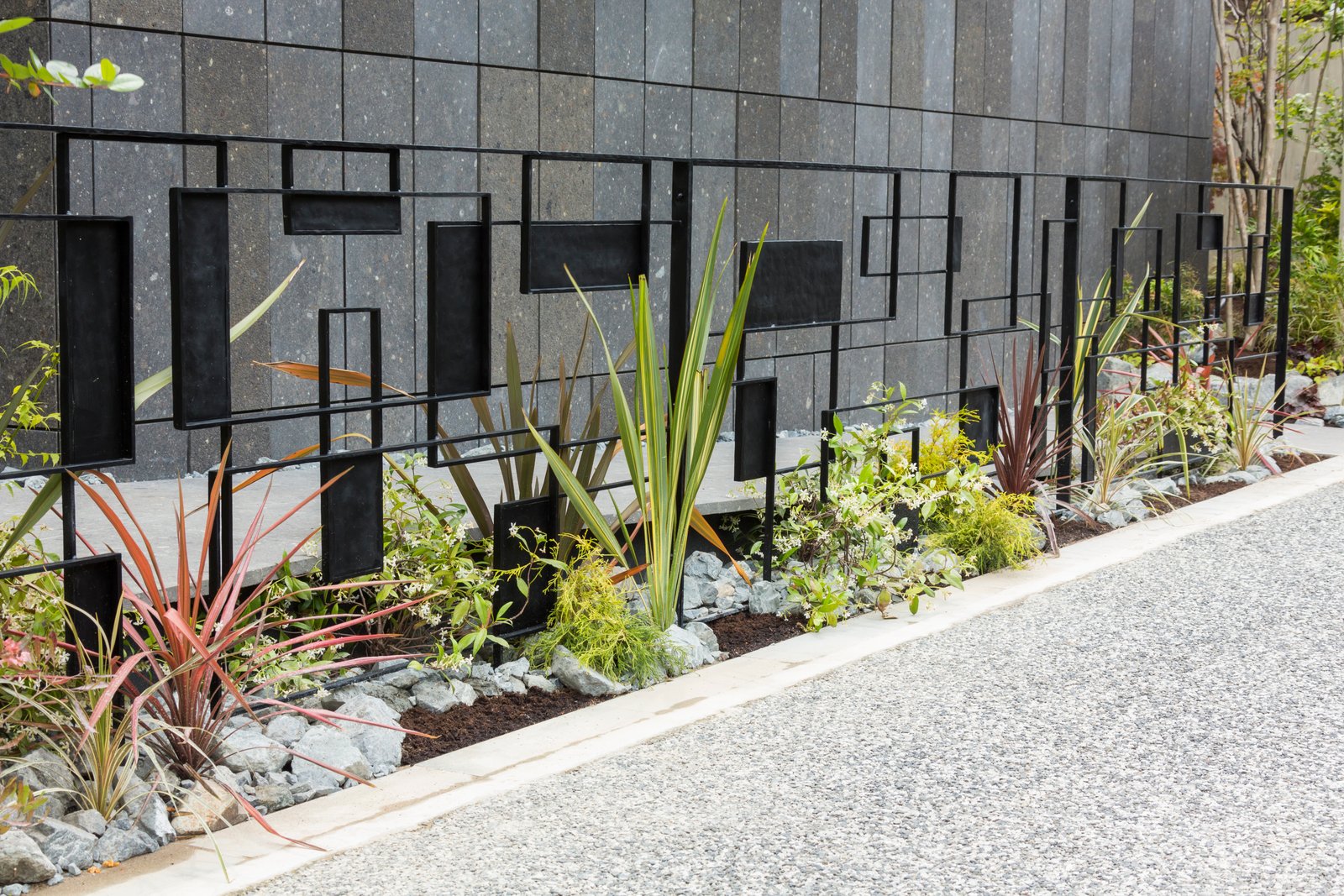 積水ハウス イズ広島アスタ展示場 
白河石 × 伊達冠石で創る唯一無二の空間 5