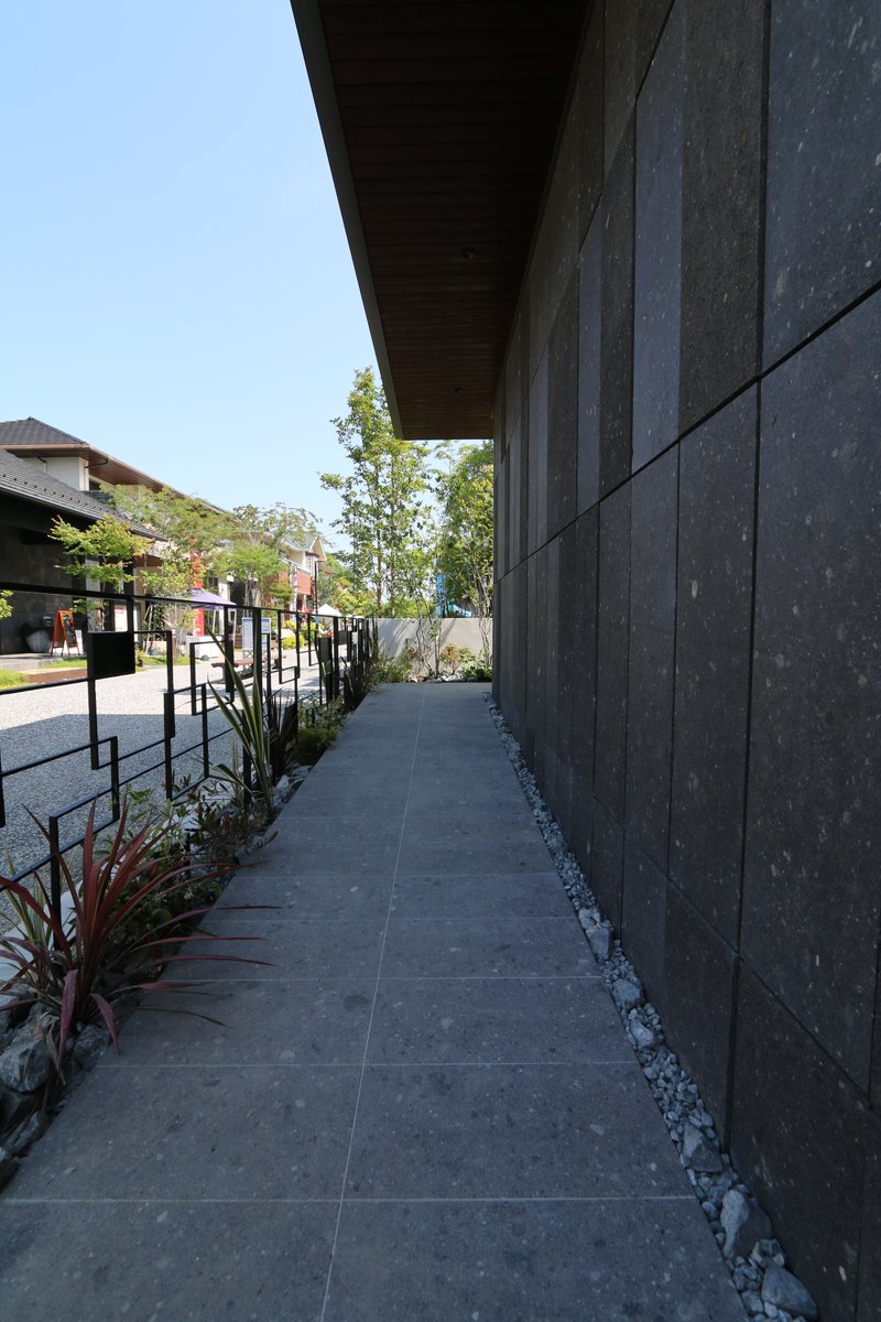 積水ハウス イズ広島アスタ展示場 
白河石 × 伊達冠石で創る唯一無二の空間 6