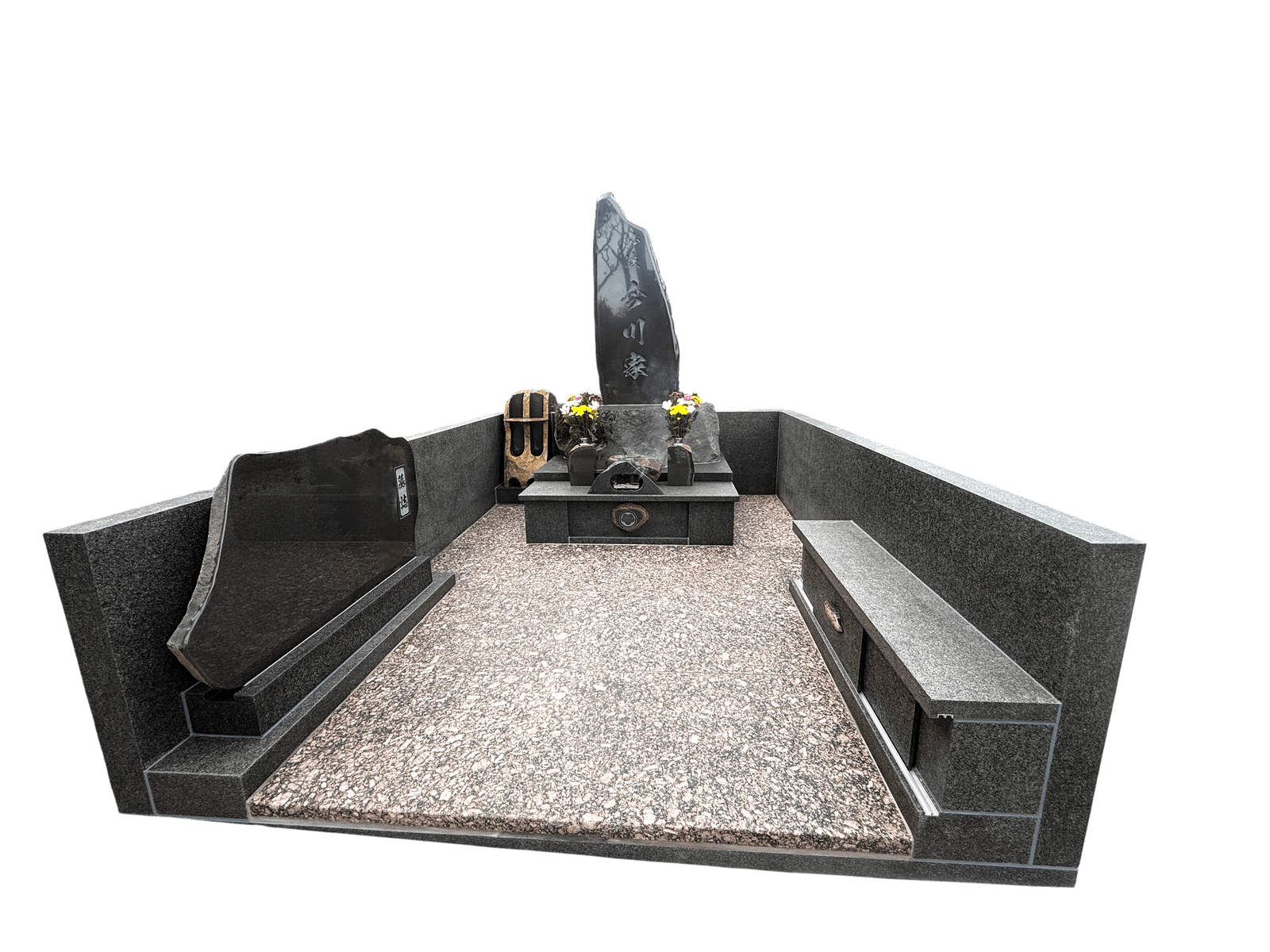 今川家墓地
石と向き合い、かたちを積み重ねた墓所