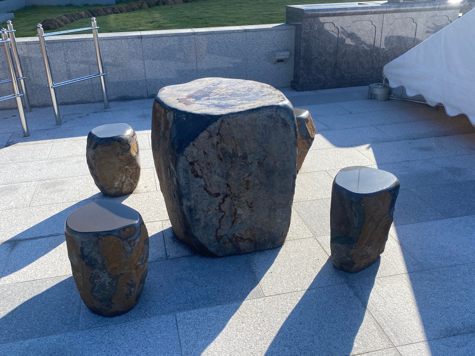 平和台霊園 永代供養塔「天空」
― 伊達冠石による自然石モニュメント ― - 追加画像8