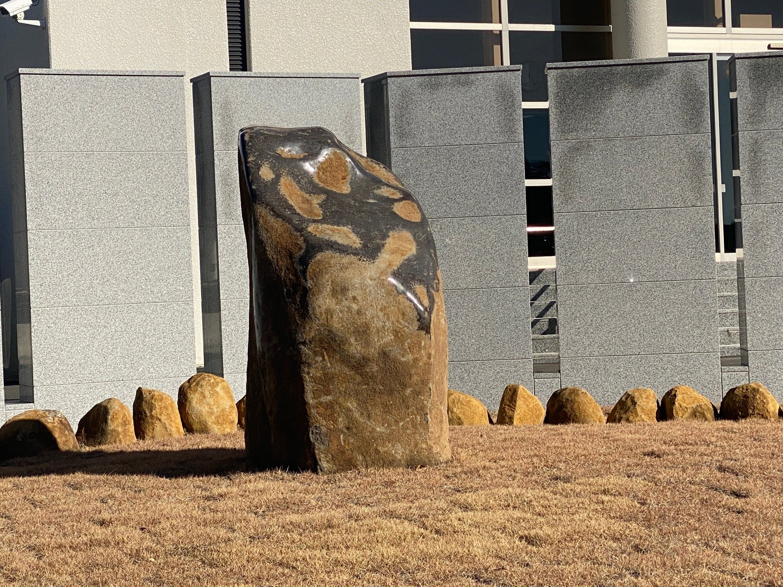 平和台霊園 永代供養塔「天空」
― 伊達冠石による自然石モニュメント ― - 追加画像1