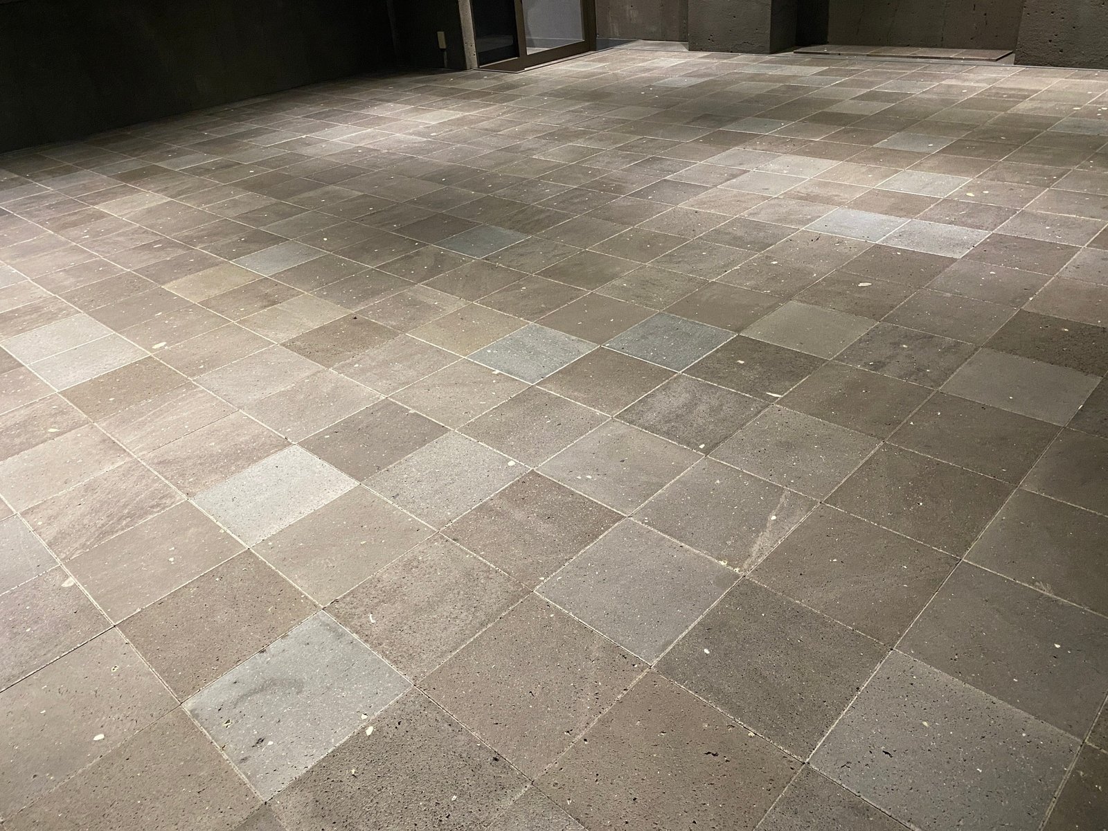 溶岩を用いたロウリュサウナ／溶岩ホットスタジオ
― 溶岩が支える二つの温熱空間 ― 5