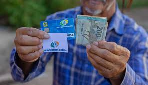 TRF4 concede aposentadoria por invalidez a trabalhador com esquizofrenia.