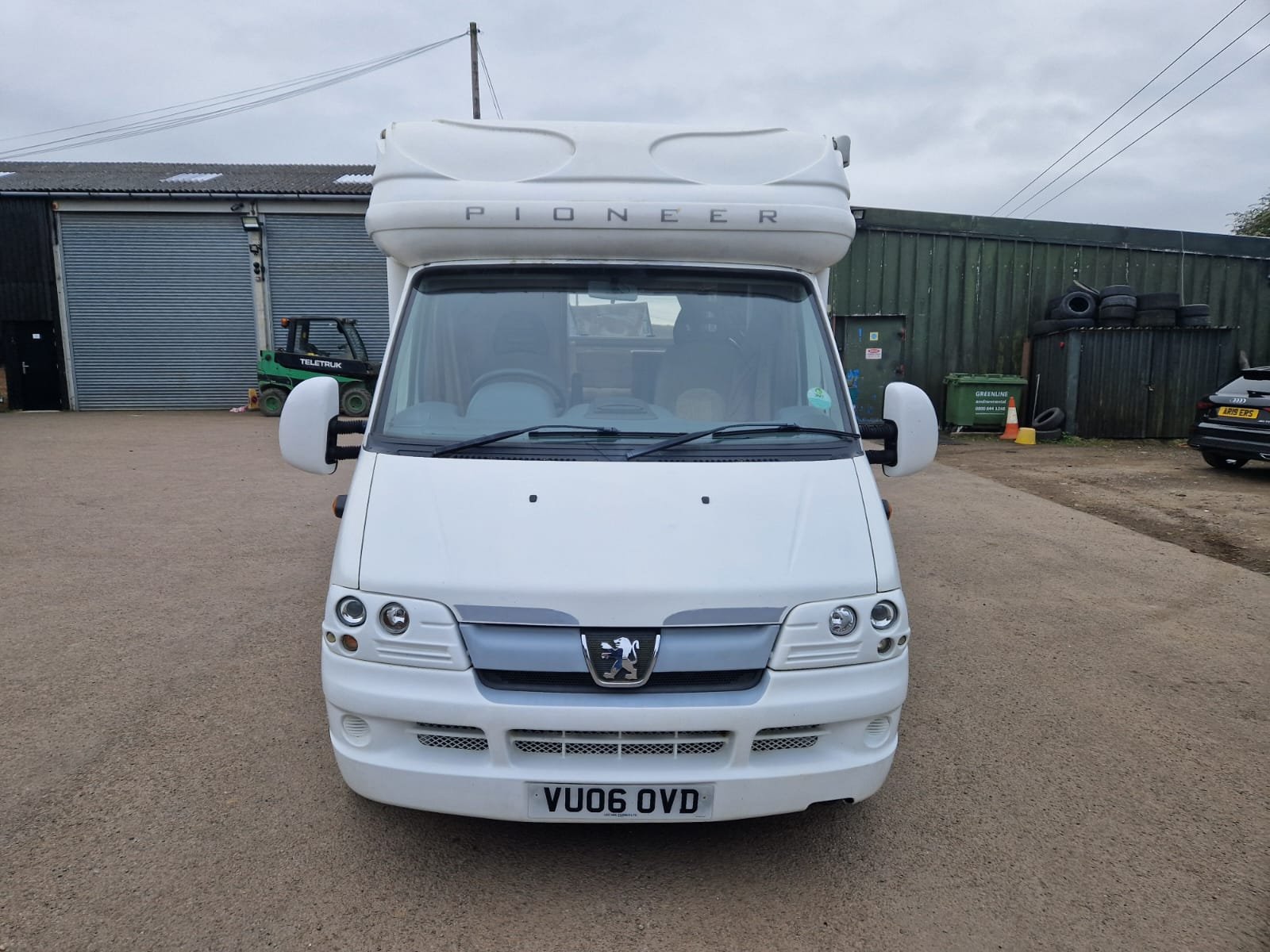 Pioneer Magallen Motorhome 2006